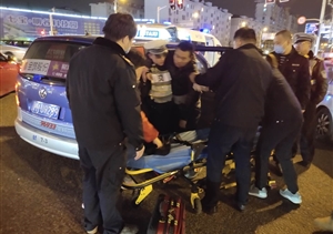 樂(lè )于助人系列報道，救助路邊病人與協(xié)助游客找到愛(ài)車(chē)