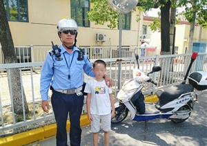 大手牽小手  情暖人世間—宗保公司駐閔行莘莊梅隴交通輔警項目隊