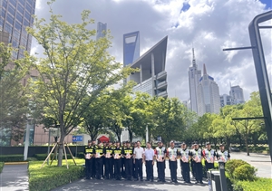 宗保公司開(kāi)展夏季送清涼活動(dòng)—公司領(lǐng)導看望慰問(wèn)一線(xiàn)員工